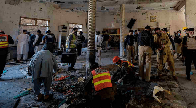 Pakistan: bomba esplosa in una madrasa, diversi i morti