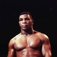 Boxe, Iron Mike torna sul ring dopo 15 anni: Tyson vs Jones